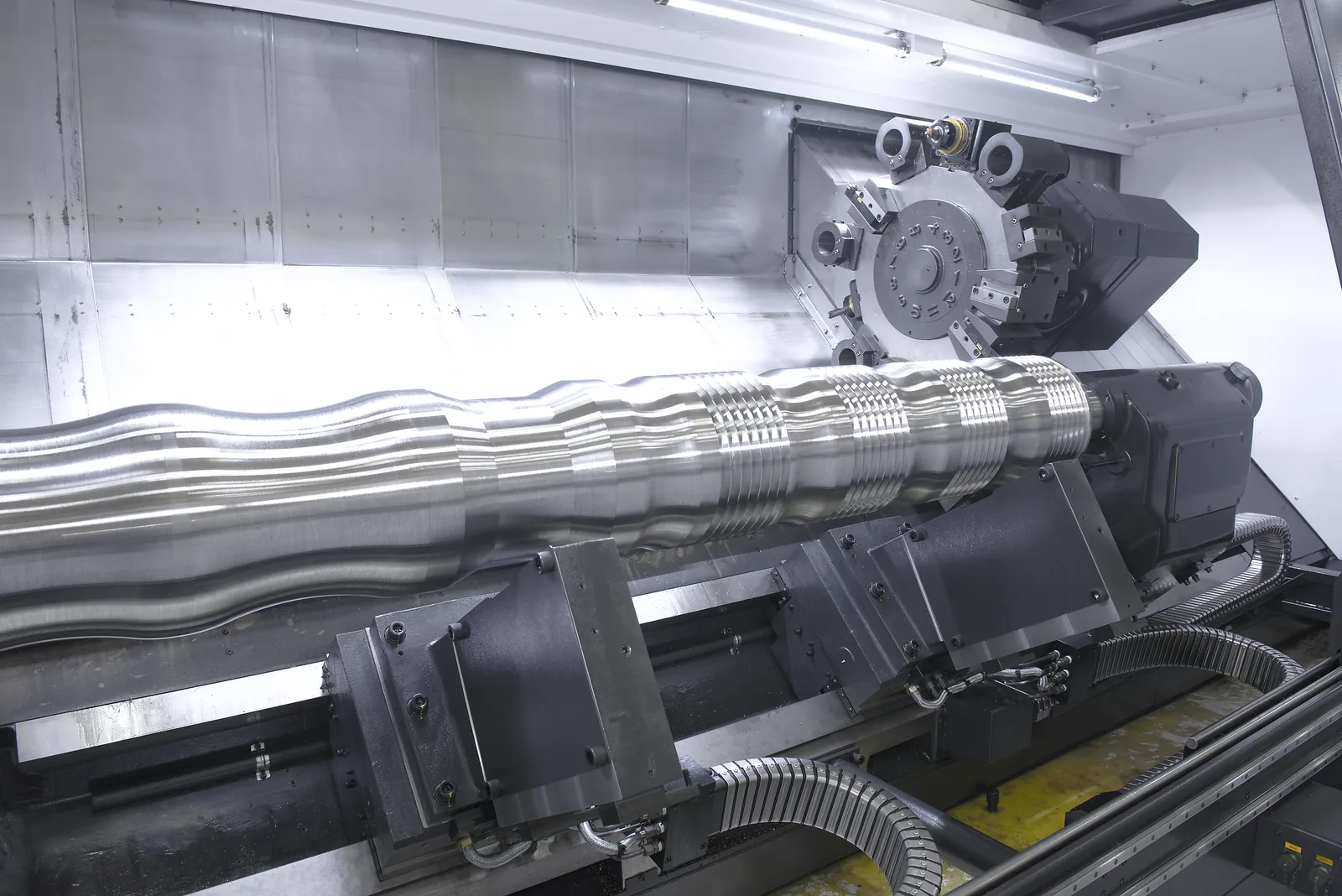 HYUNDAI WIA L700LMA - talaşlı imalat